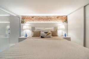 3min Walk Malasana - Trendy Cafes and Tapas Street