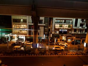 Aaron Harikanta Stayz