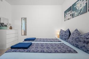 Villa Casa Lilium, a charming holiday apartment 6km near the sea