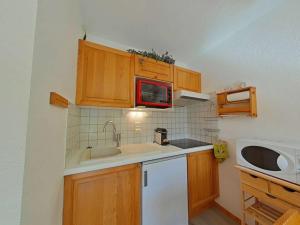 Appt cozy 5 pers, 300m pistes, parking, animaux admis - FR-1-241-164