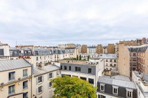 GuestReady - Cosy flat near Arc de Triomphe