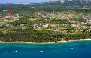 Gorgeous Apartment In Palit