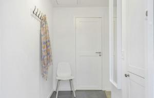 Gorgeous Apartment In Læsø With House Sea View