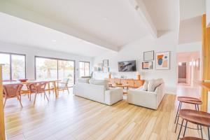 Luxury Escape Villa Game Room Pool MNT views