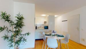 Neugasse 83-85 - Self Check In by Homenhancement