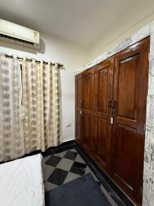 The Cozy Nest I 2BHK I 5 min drive to the beach