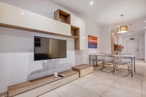 Modern apartment in sliema next to the sea
