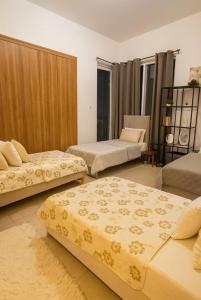 Accommodation for girls only