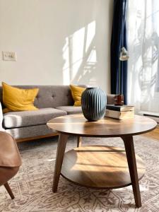 Cottage 215 Apartments