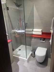 Central Boutique Room 105