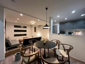 Renovated 87sqm Tokyo House, 8min walk to Station, 5min to Kinshicho&12min to Akihabara