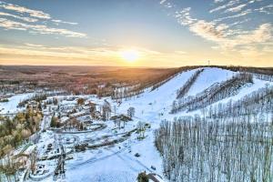 Cozy A-Frame Cabin 3 Min to Schuss Ski Lift