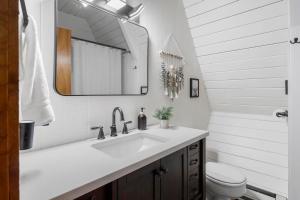 Cozy A-Frame Cabin 3 Min to Schuss Ski Lift