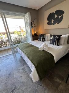 V&A Waterfront Cape Town Luxury 3 Bedroom with 1000 views