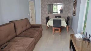 Apartamento central em Balneario Camboriu com 2 AR