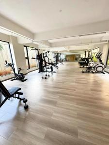 Modern 1 BR City views Kilimani 12th floor Luxury