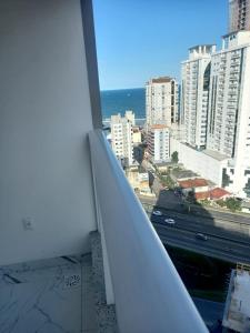 Apto novo com vista pro mar