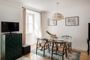 Lisbon Exclusive I Bairro Alto Feel