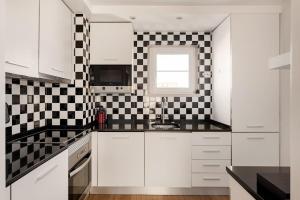 Lisbon Exclusive I Bairro Alto Feel