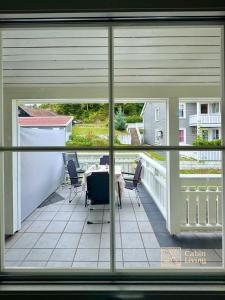 Seaside apartment 2 balconies & sea view Grimstad