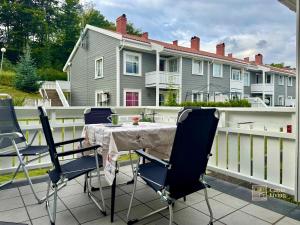 Seaside apartment 2 balconies & sea view Grimstad