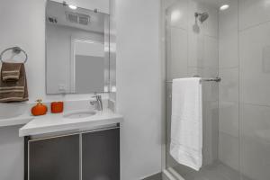 Amazing, Spacious Unit, Heart LA