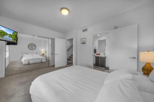 Amazing, Spacious Unit, Heart LA