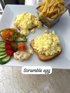 Gaddis Hotel, Suites and Apartments