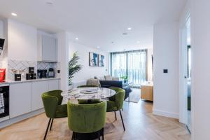 Stylish 2 Bed 2 Bath in Central Manchester