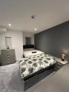 Modern Apartment - Central Location - Parking