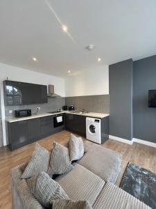 Modern Apartment - Central Location - Parking