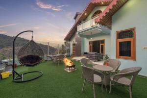 The Corner House I Pet friendly & Serviced Villa I Open Air Lawn & Plunge Pool I Bonfire I Dance I Music I Full Party I Kasauli By Exotic Stays