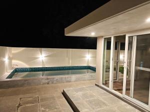 Maple Dreams Retreat- A Pool side Villa