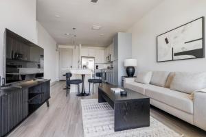 Blueground Del Valle pool nr McKinney Falls ATX-352