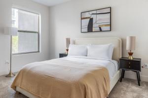 Blueground East Industrial pool nr Lake Elizabeth SFO-2000