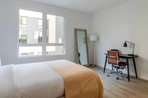 Blueground Santa Clara pool nr Central Park SFO-2056