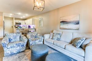 Walk to Beach Coastal Fiddlers Cove Getaway