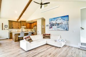 Government Camp Vacation Rental w Private Hot Tub