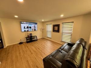 Gorgeous Timberwood 3bedr 3bath with basement 4 beds