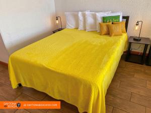 Salty Air, Happy Vibes! Daytona BrightHappy Studio