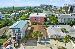 Summer Lovin - Cozy Lido Key Beach House
