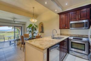 Relaxing Beachfront Condo