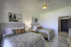 Beautiful Beachfront Condo With Spectacular Views