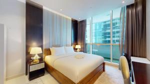 Vacationer Holiday Homes l Stylish 1 Bedroom l Downtown Dubai l Pool, Gym Access