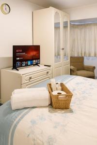 The RS Inn - Cozy Homestay Premium Private Rooms Near Birmingham International Train Station, Airport, NEC For Company, Contractor and Leisure Stays - HS2, JLR Large Onsite Secure Parking
