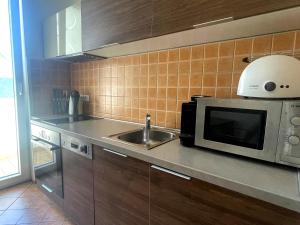 Two Bedroom Apartment with Terace and Parking