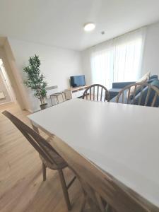 New 2 Bedroom Flat close to City Center Camp Street