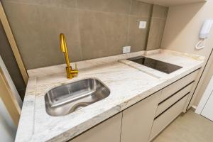 Studio Ensolarado em Região Tranquila - EIX0407