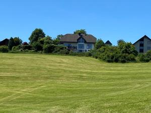 Schöne Ferienwohnung mit Ausblick in die Natur aktuell Schnee