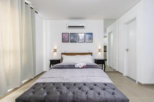 Studio Completo com Cama Auxiliar e Vaga - EIX0808